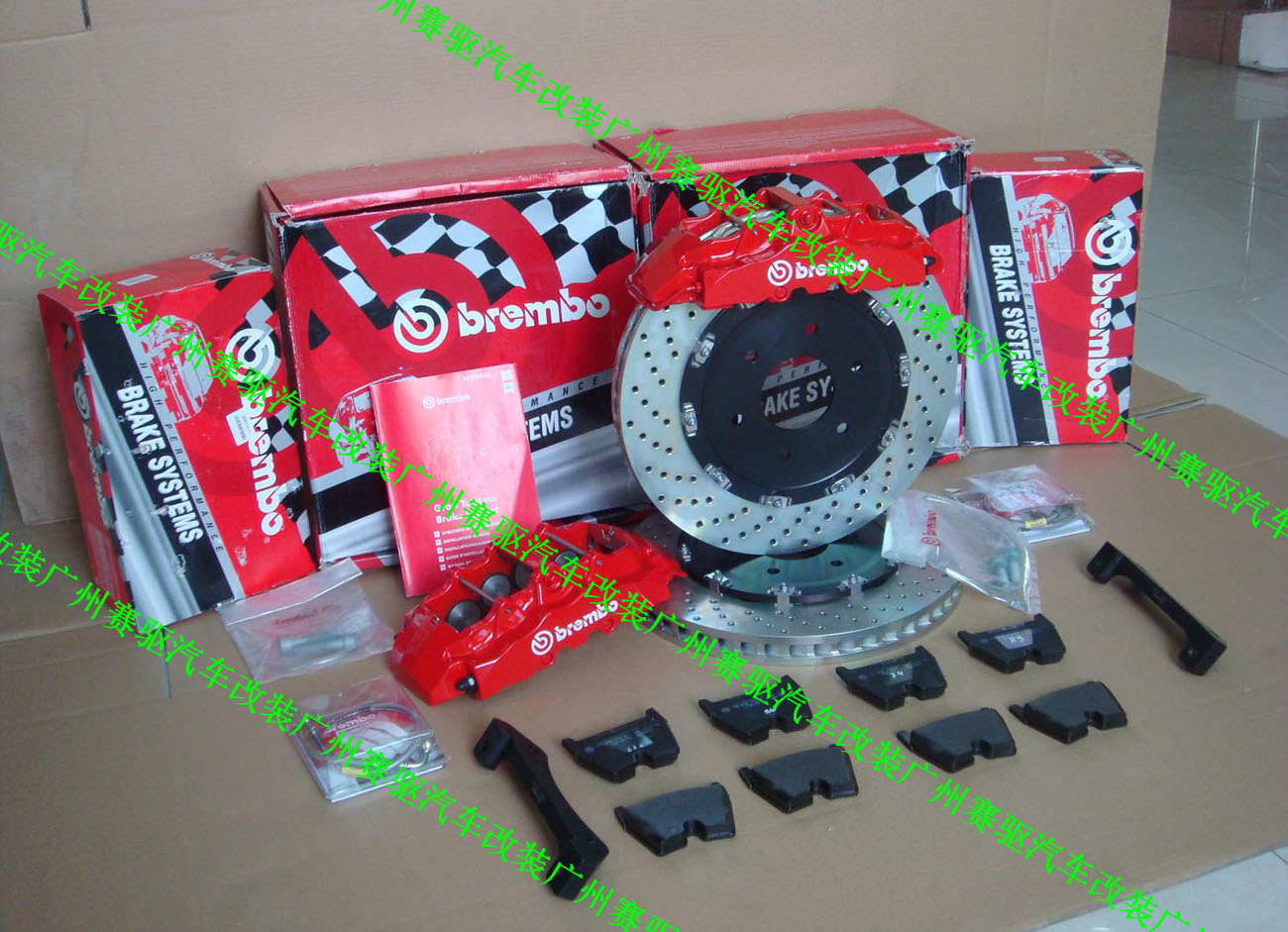 奔馳GL350/GL450改裝BREMBO大8活塞卡鉗剎車套裝 GL350、450專用brembo競技版剎車鮑魚