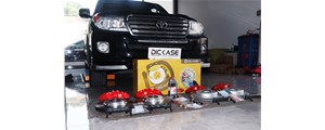 2015款豐田蘭德酷路澤，剎車升級(jí)前六后四套裝安裝過(guò)程