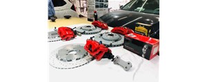 圖文案例|奔馳新款CLS300升級AMG C63大6活塞卡鉗，后輪加大盤