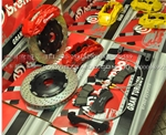 改裝專(zhuān)用剎車(chē)套裝 BREMBO六活塞卡鉗 黃色、紅色配加大線碟孔碟